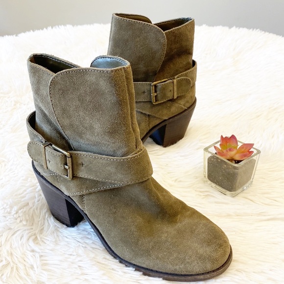 BCBG Generation Forest Green Suede Buckle heel ankle booties women size 6 - Picture 4 of 7